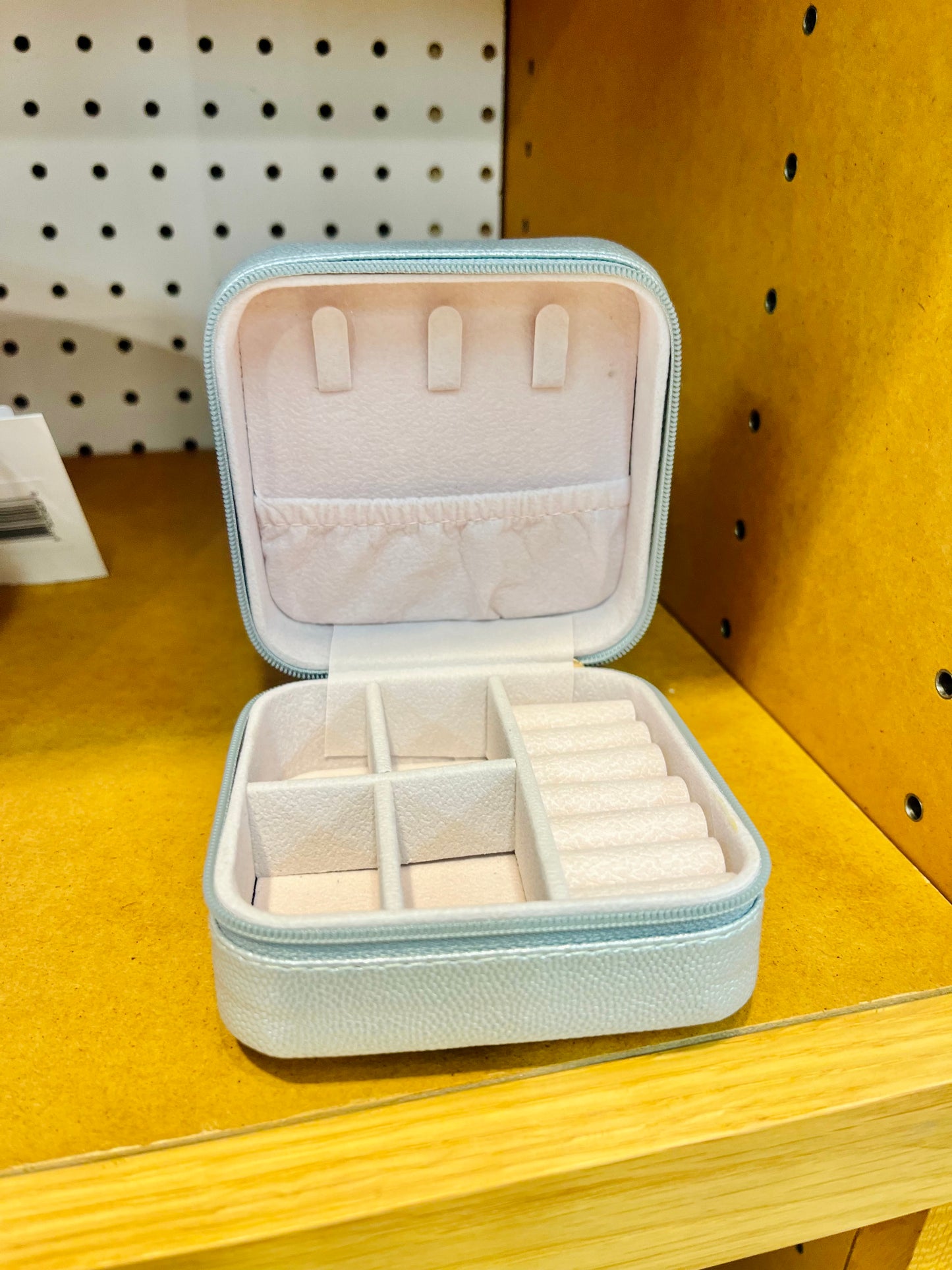 Jewelry Zip Up Box