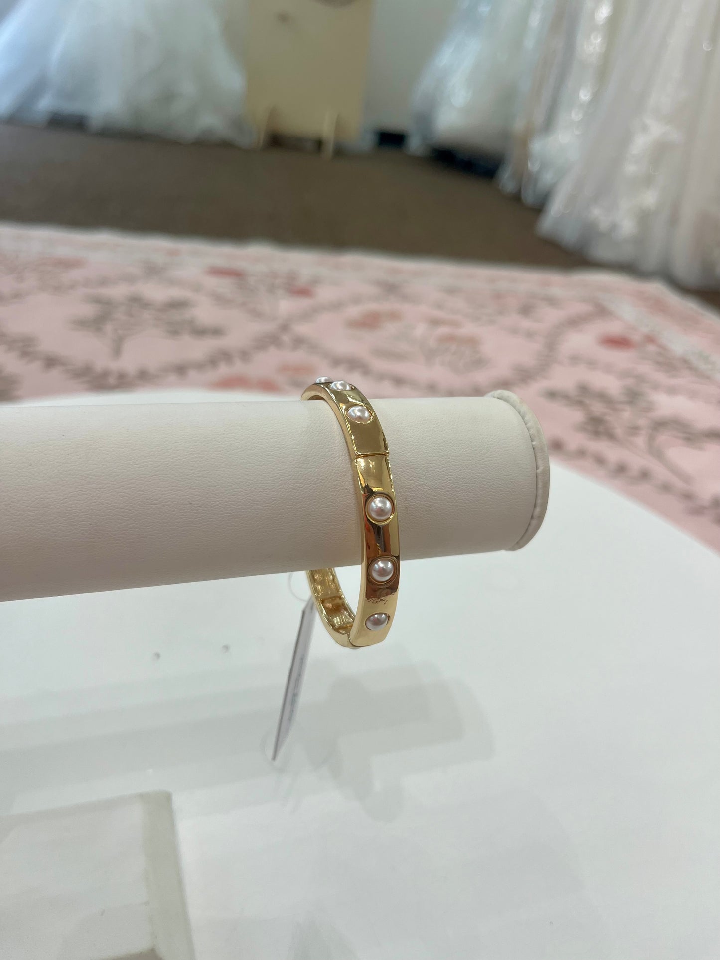 Gold & Pearl Stretch Bracelet