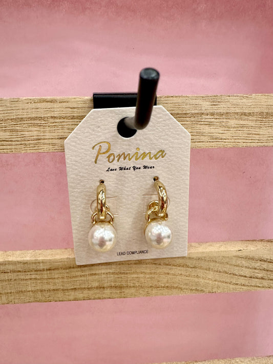Pretty Pearl Earrings