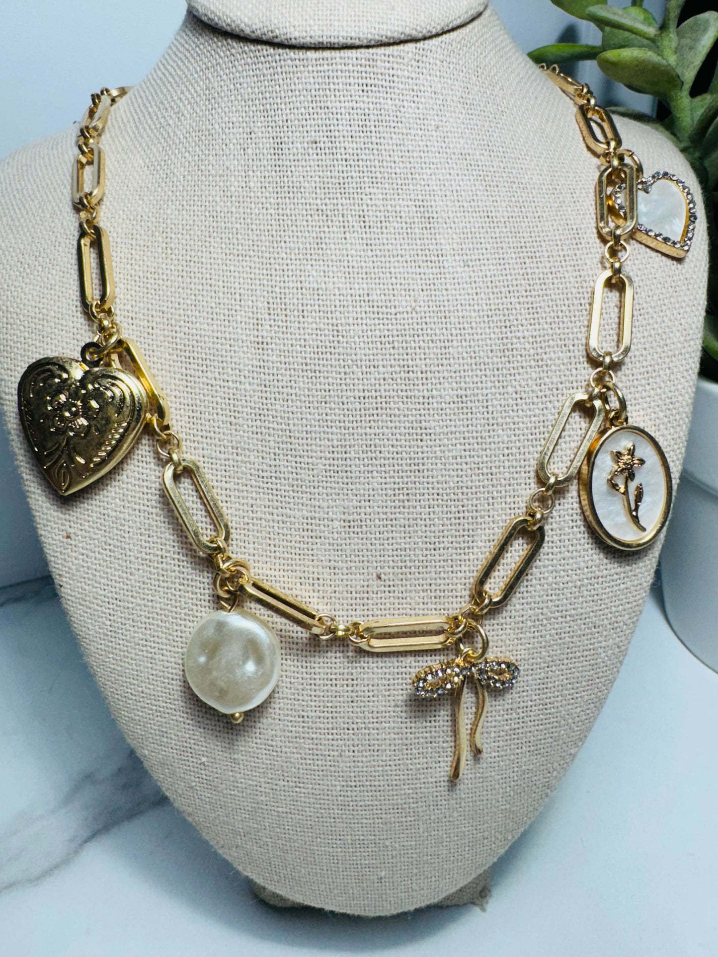 Sparkle Bow & Heart Charm