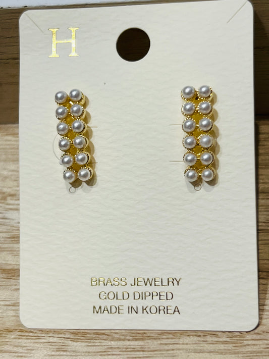 Lilly Pearl Earring