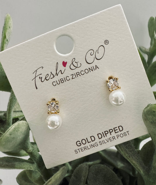 Diamond & Pearl Earring