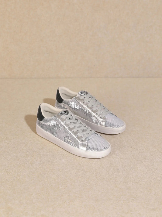 Brady Sneakers