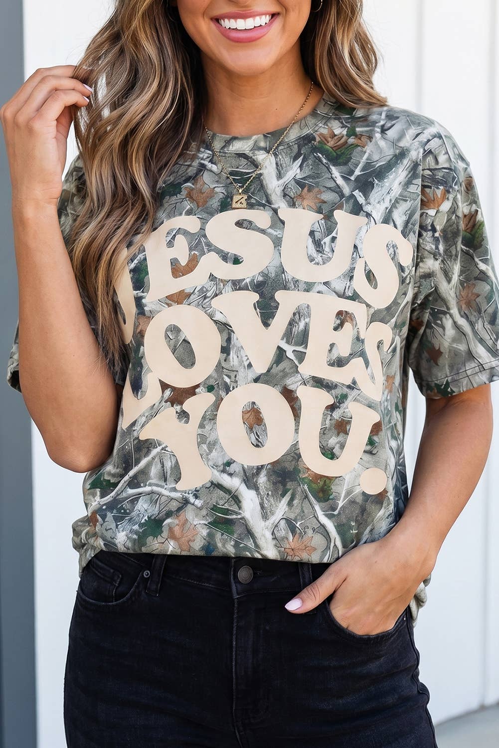 JESUS LOVES YOU Casual Tee